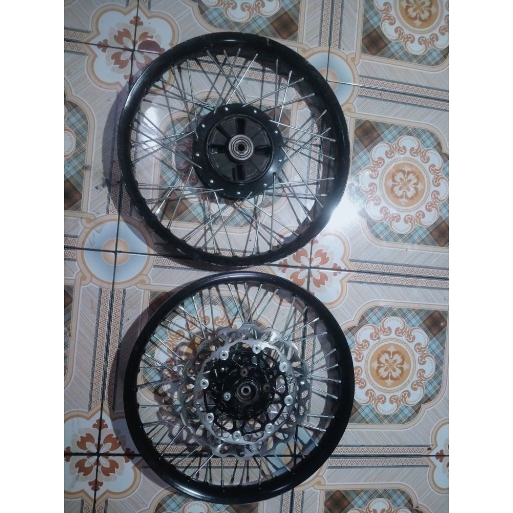 pelek velg depan belakang + piringan motor Yamaha Jupiter MX Vega r new Jupiter z new original