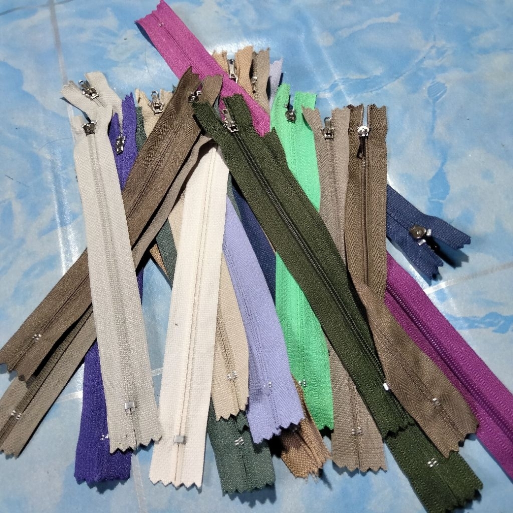 Resleting Biasa Resleting Rok / Celana Satuan