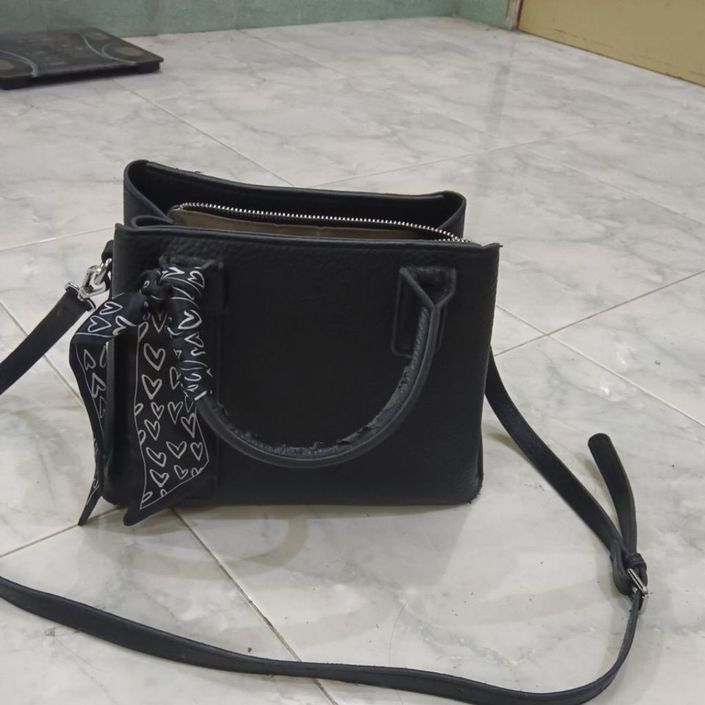 tas kulit tly  preloved