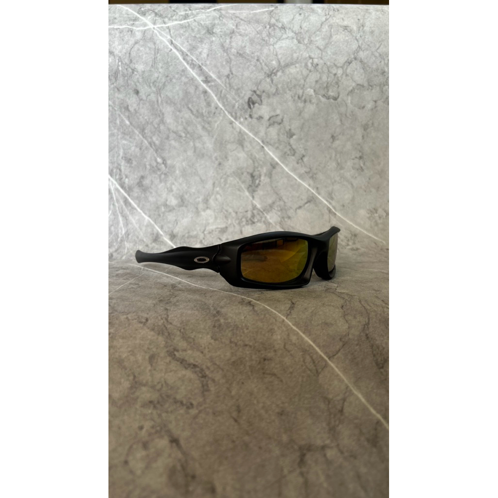 PRELOVED OAKLEY SUNGLASSES MONSTER DOG VINTAGE STYLE Y2K