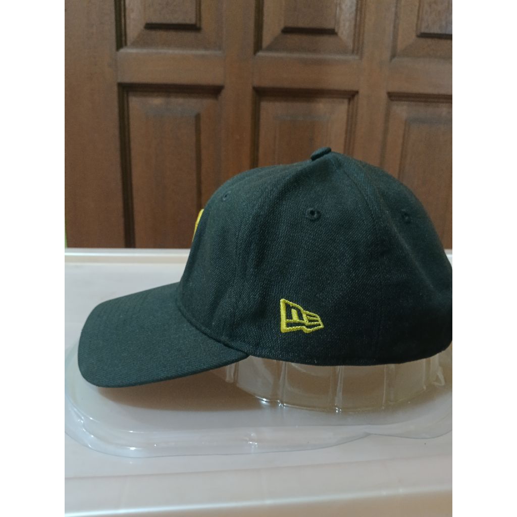 TOPI NEW ERA ORIGINAL LOGO P ( BEKAS PAKAI)