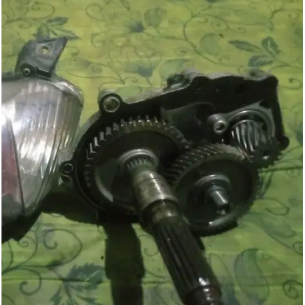 gear box belakang yamaha mio j mio soul gt Vino nouvo mio soul gt barang asli original copotan masih
