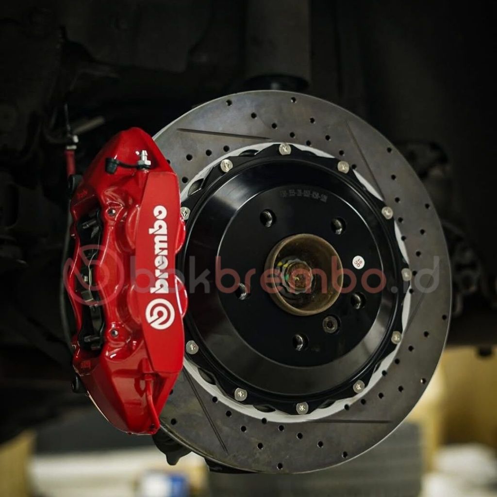 BBK 4 Pot Belakang Brembo GT4 Cocok untuk Fortuner Pajero Hilux CRV BMW Instalasi PnP Bracket sesuai