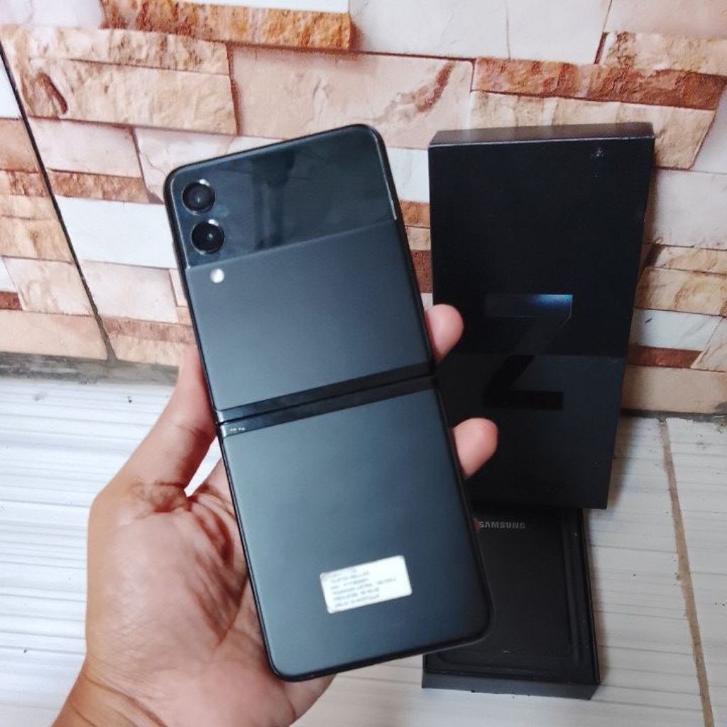 Samsung galaxy Z flip 3