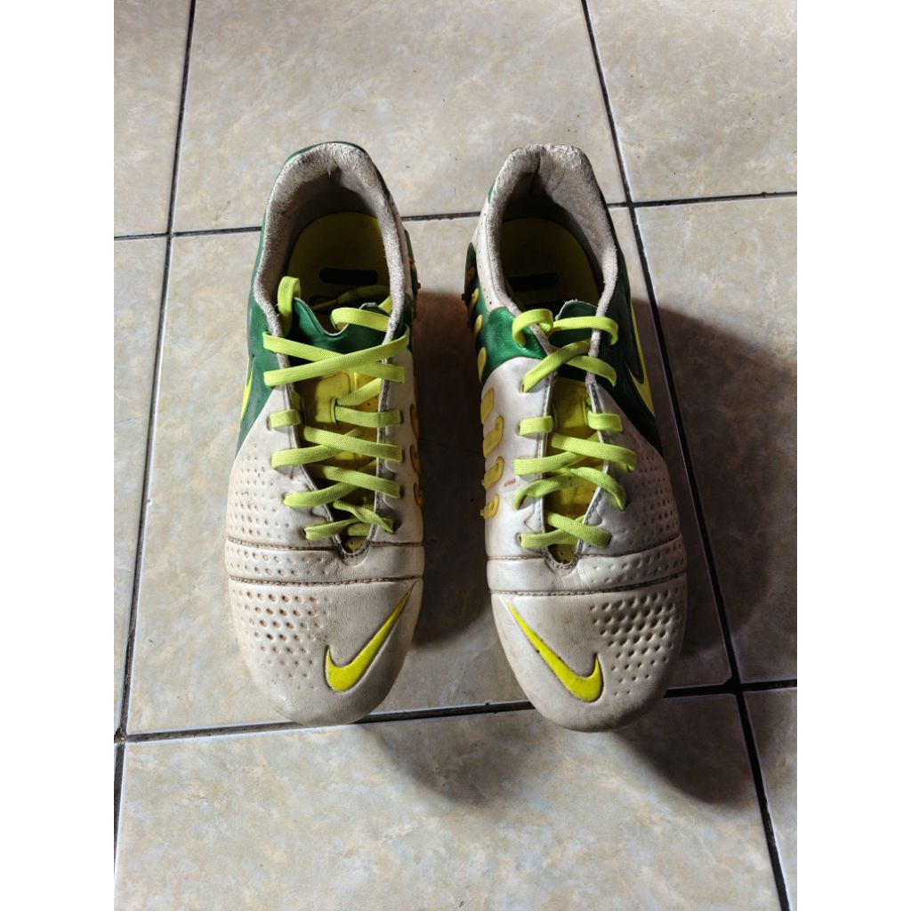 Sepatu Bola Nike Ctr 360 Maestri III Fg