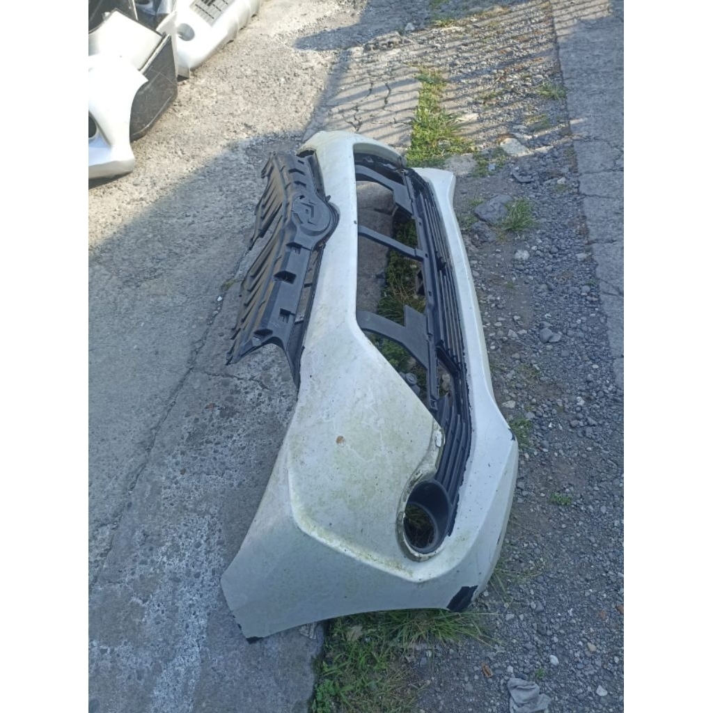 bemper depan Veloz 2017