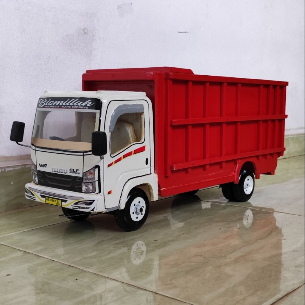 Miniatur mobil mobilan mainan anak truk oleng kayu besar P53cm model isuzu giga dan mitsubishi fuso 