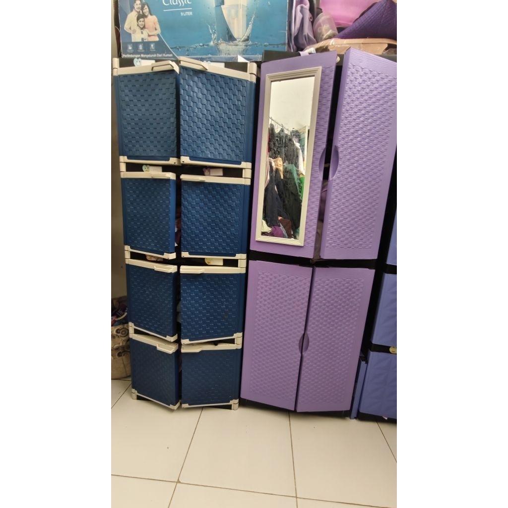 lemari plastik ungu harga dua unit