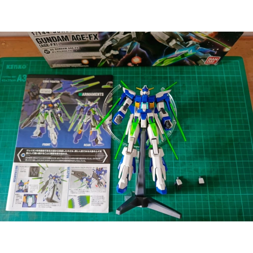 HG Gundam AGE-FX Bandai