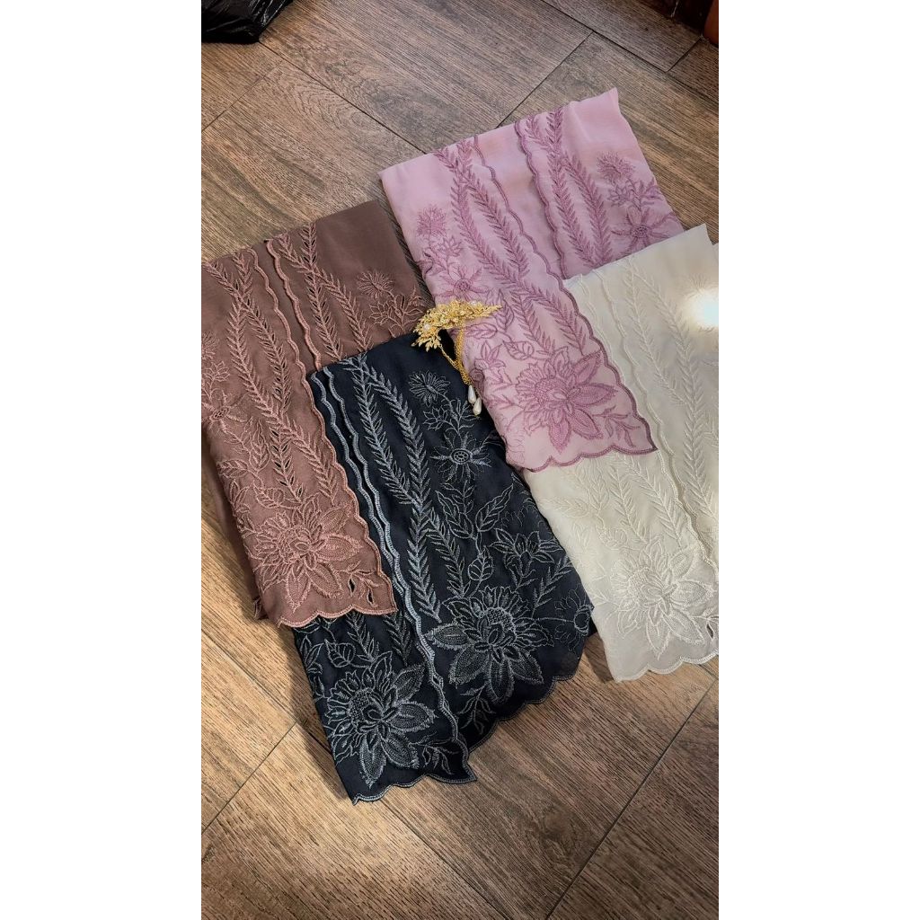 Kain material bordir katun sutra motif Padhi original by Djuwita Kebaya