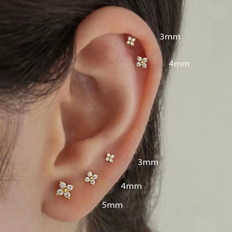 Anting tindik bunga kecil anti karat / chic tiny ear piercing / stud earrings simple