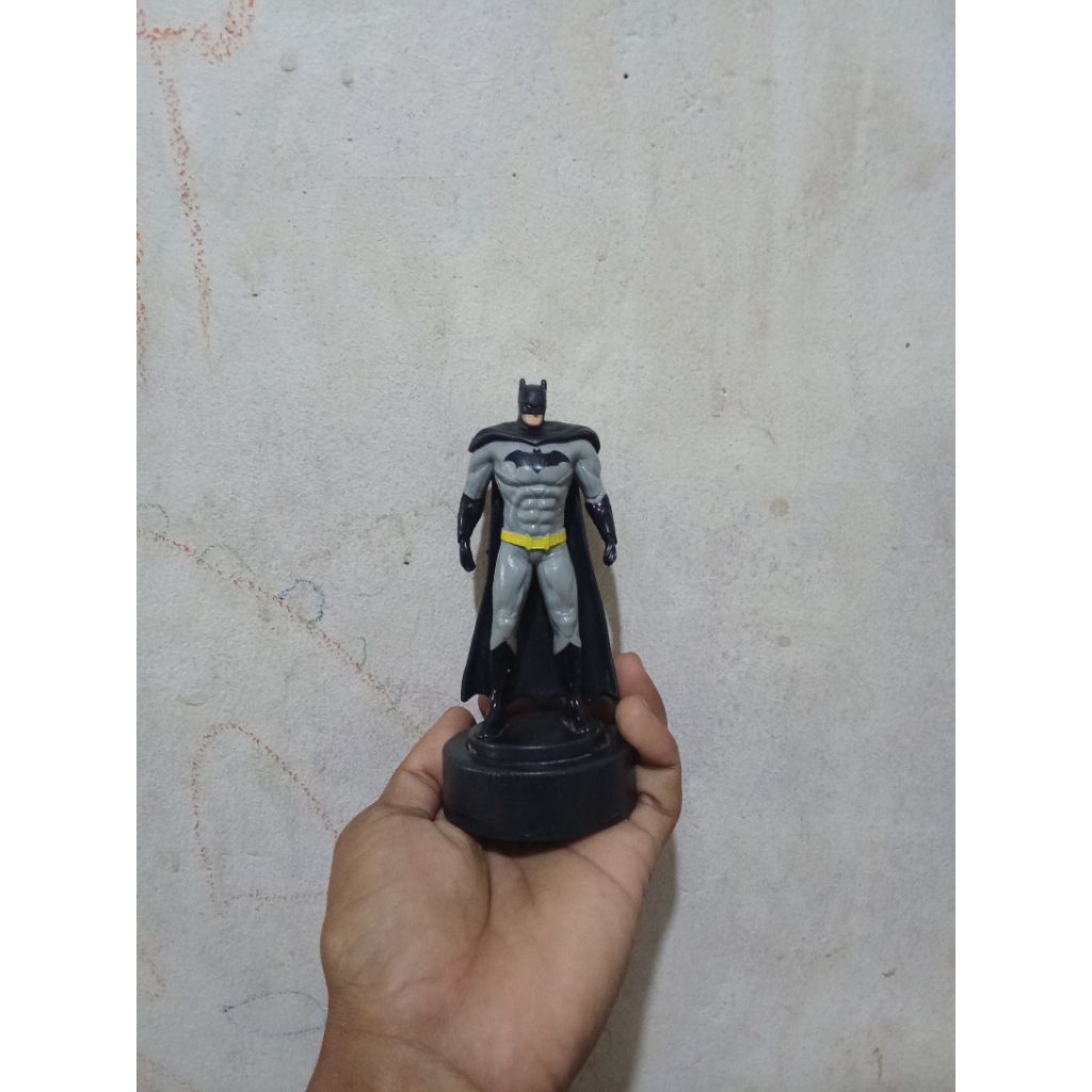 mainan figure Batman DC comics