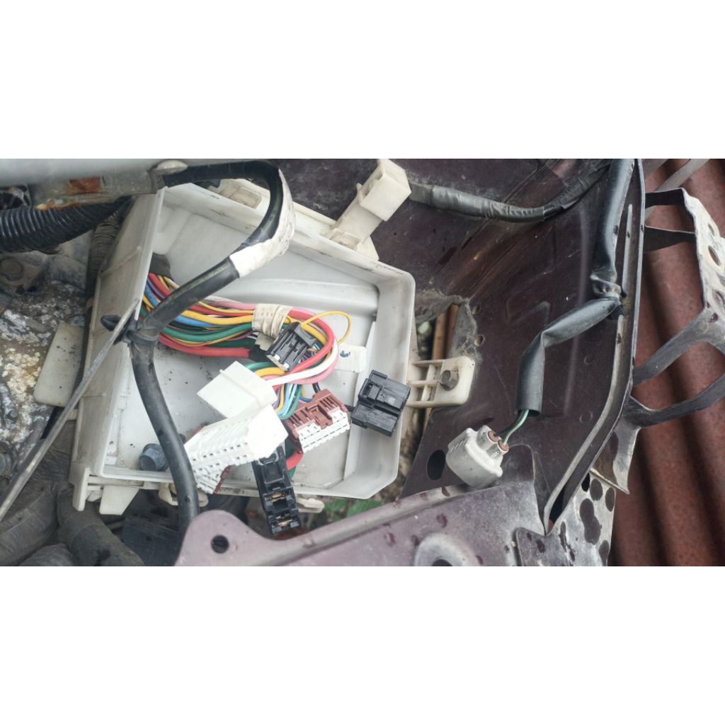 cover wadah box sekring ipdm grand livina L10/L11 copotan