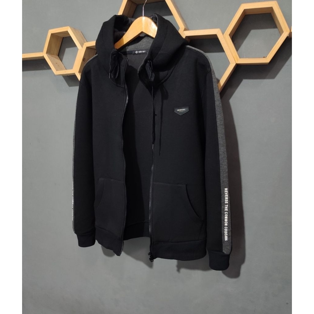 HOODIE TOMSTORY SCUBA HITAM