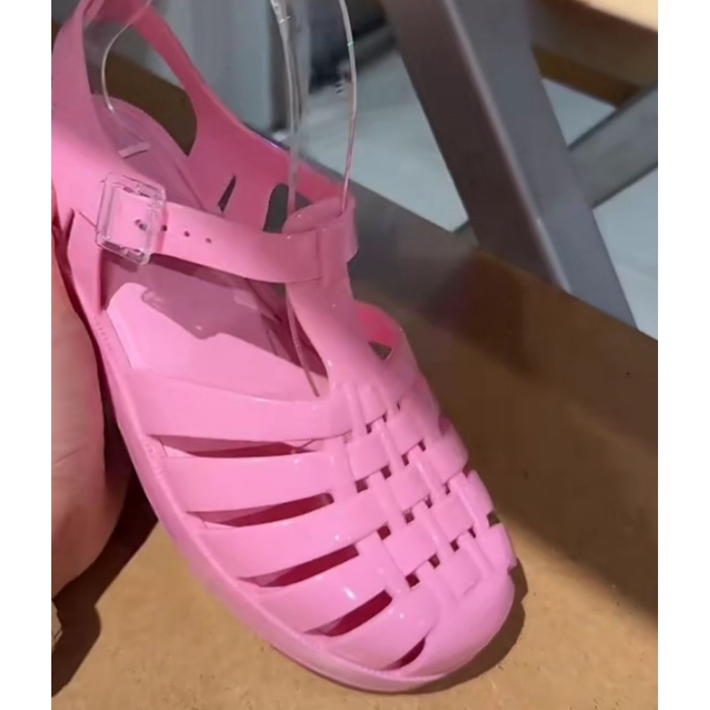 Preloved like new Melissa Original