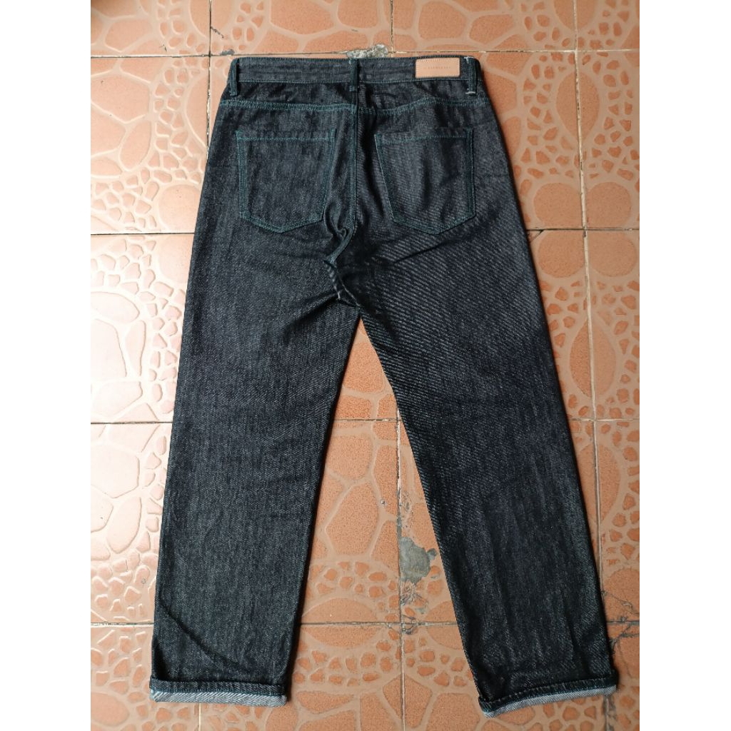 Piece worker raw black Denim pria (preloved)
