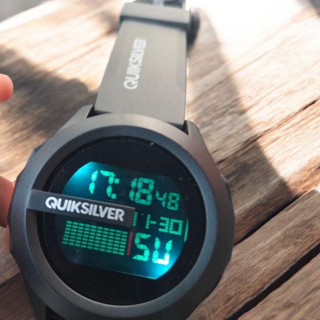 Jam tangan Pria/Wanita Quiksilver Drone Digital Tahan Air