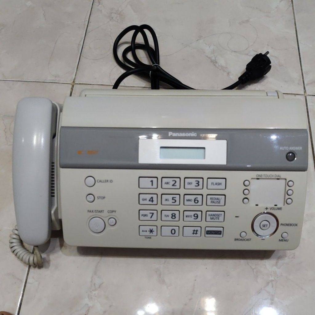 Mesin Fax Panasonic KX-FT983CX Auto Cutter Faximile (ada dusnya tanpa sterofoam) Kondisi SECOND