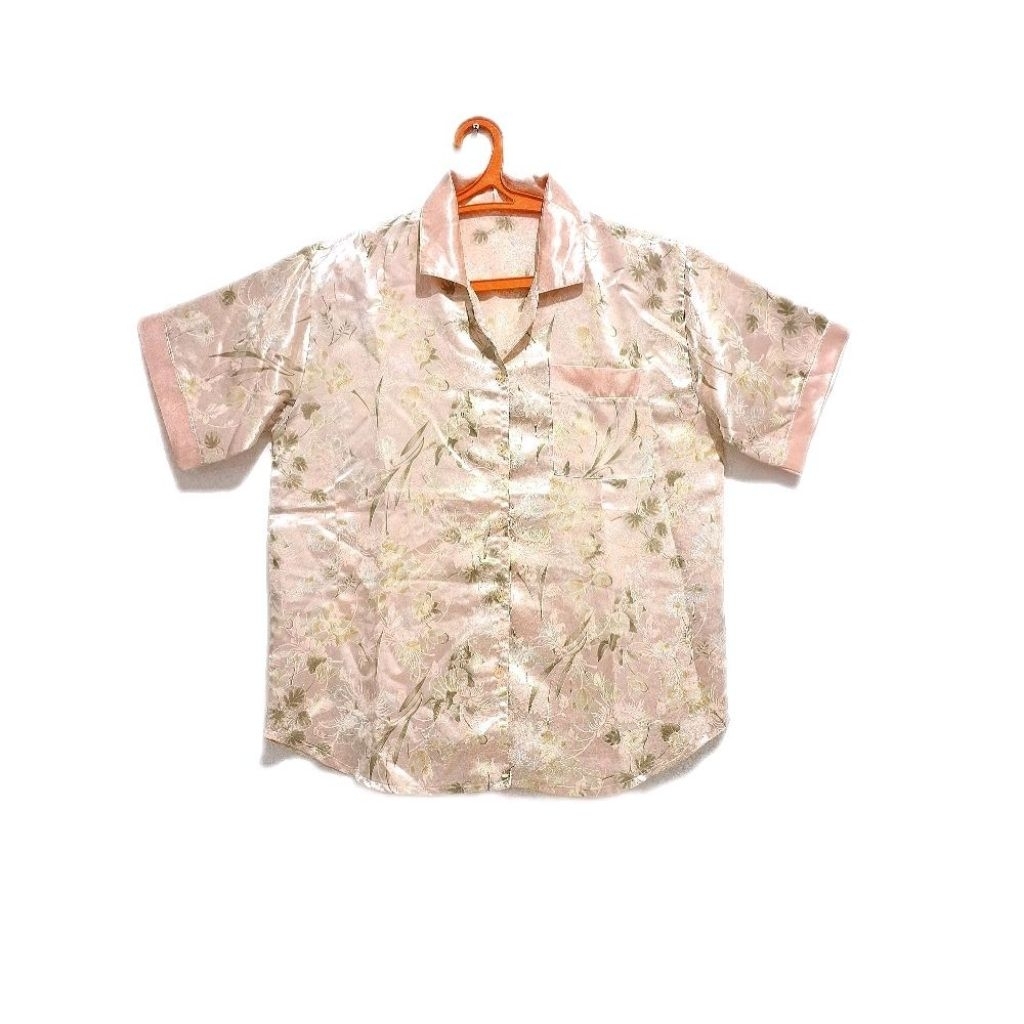 Setelan Baju Tidur Piyama Kemeja Pendek Dan Celana Pendek Satin Motif Bunga Size XXL Untuk Kenyamana