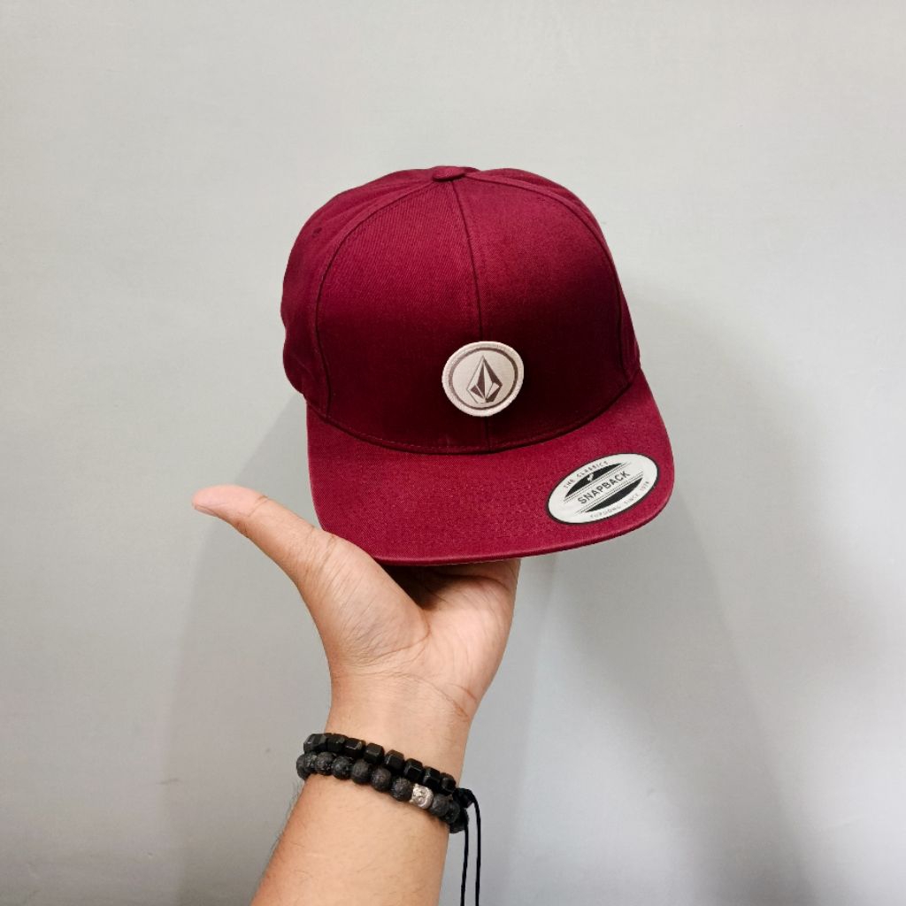 Snapback Volcom x The Classic Yupoong Original