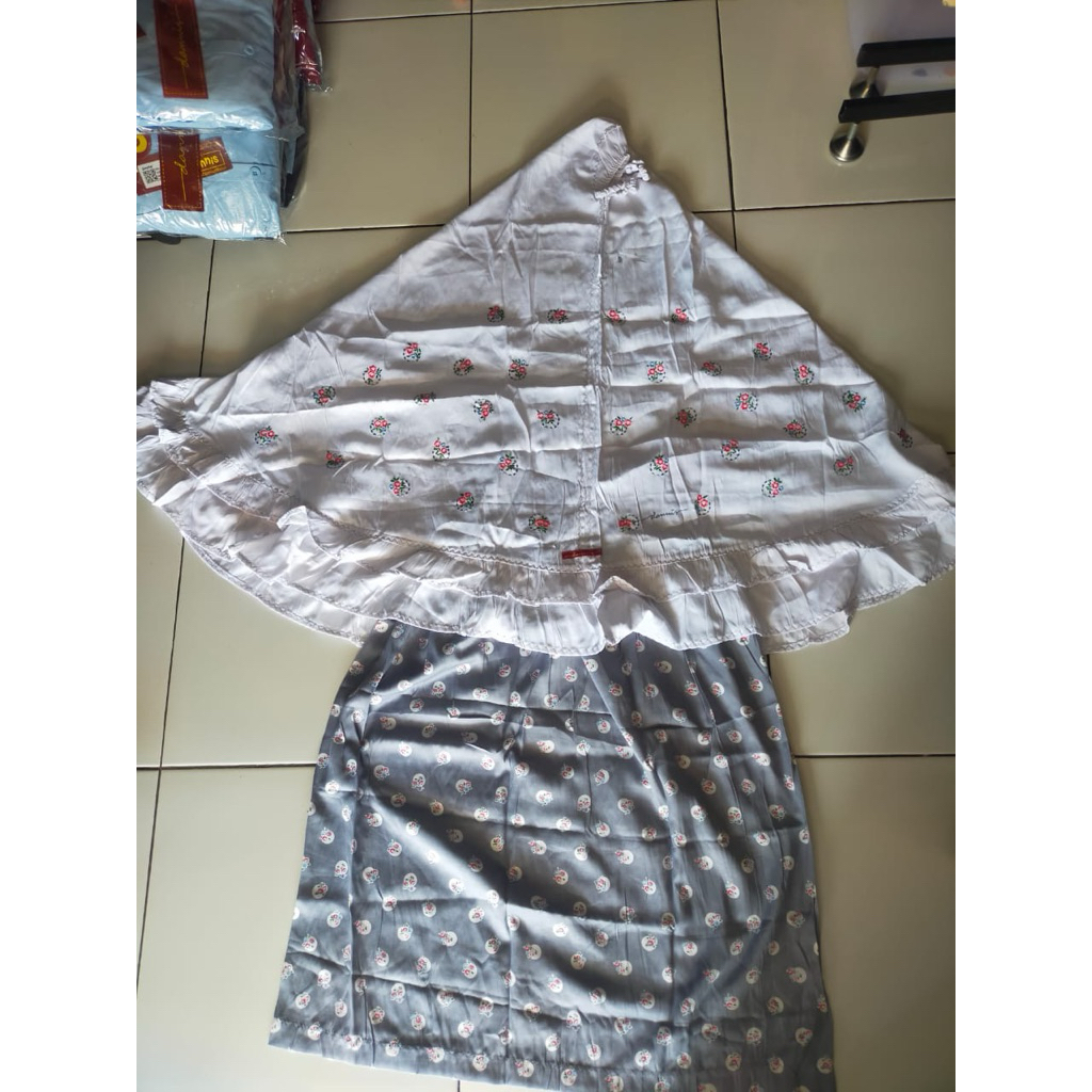 Mukenah anak dannis/mukenah M 180202