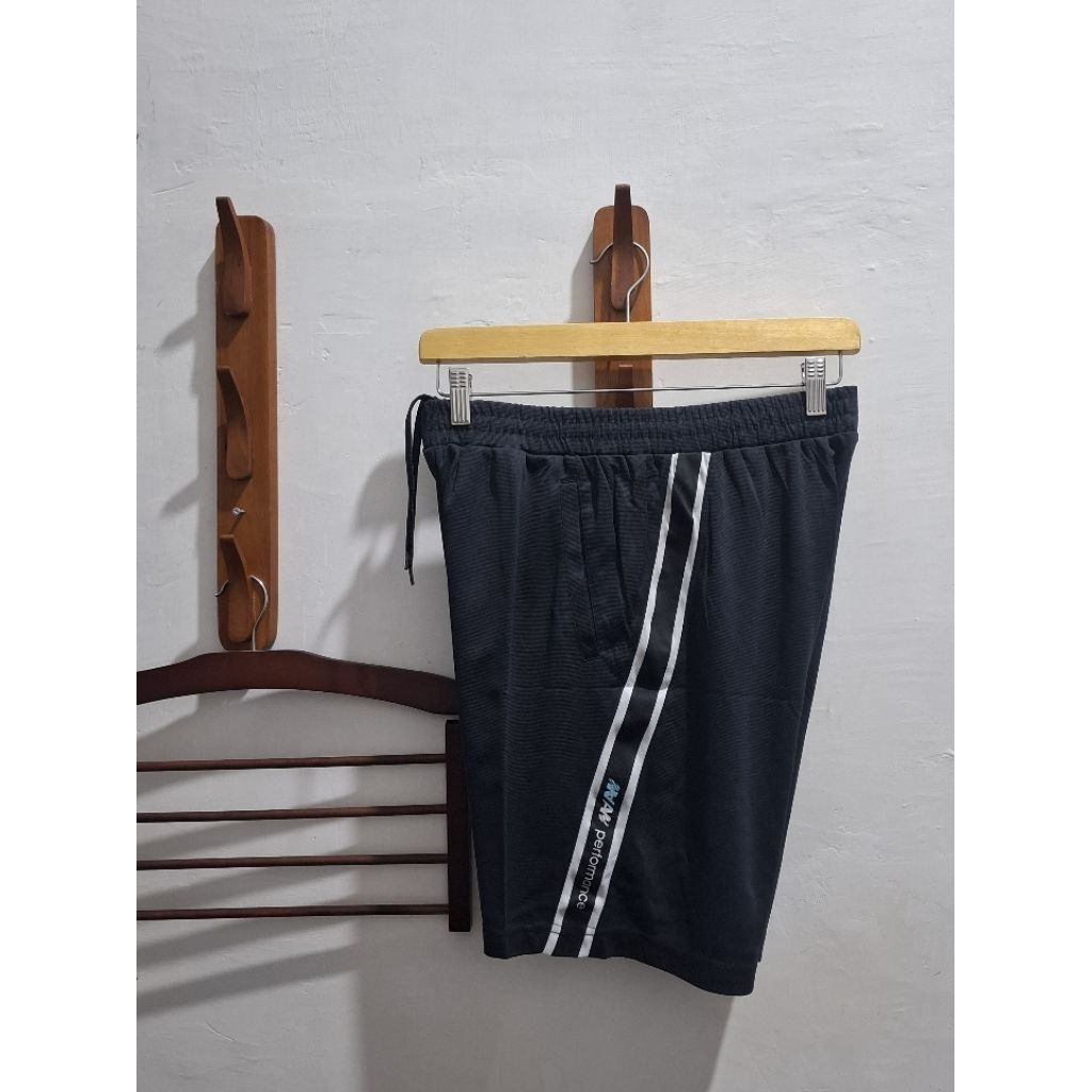 Celana Pendek Relax/Olga Airwalk Tapped Size "M" (28-33)