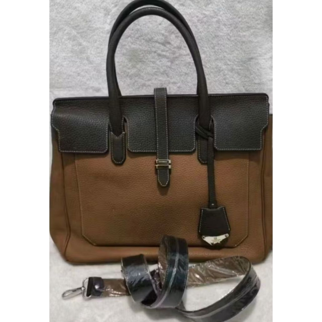 BRUNO MAGLI LARGE | TAS PRELOVED | BRANDED