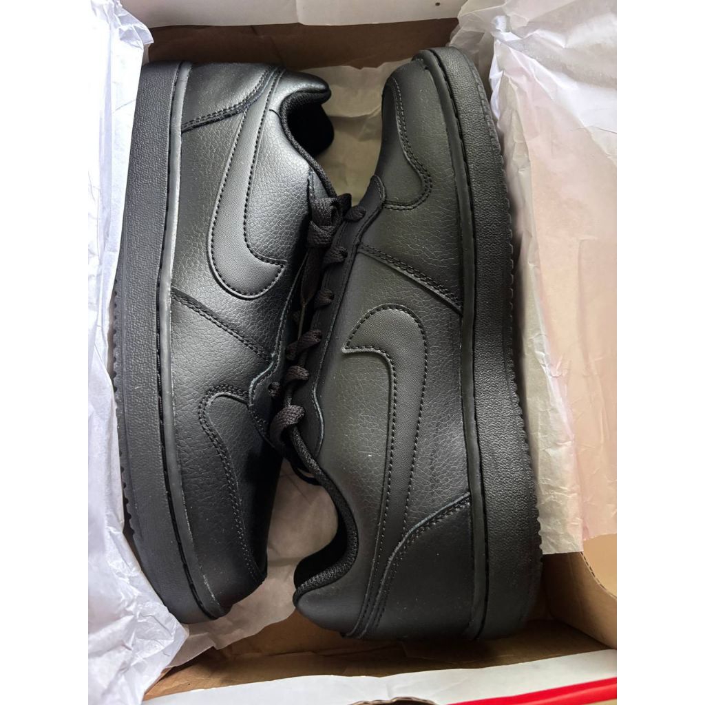 NEW NIKE EBERNON LOW BLACK SIZE 41