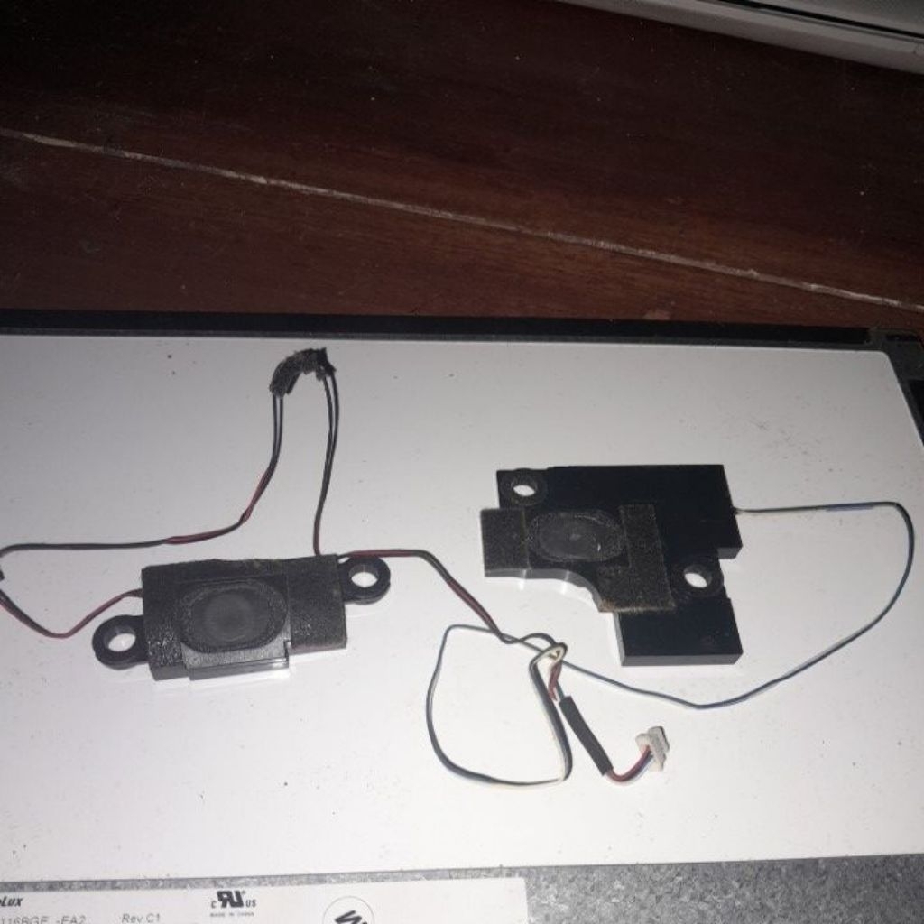 spekaer laptop acer v5 431 471