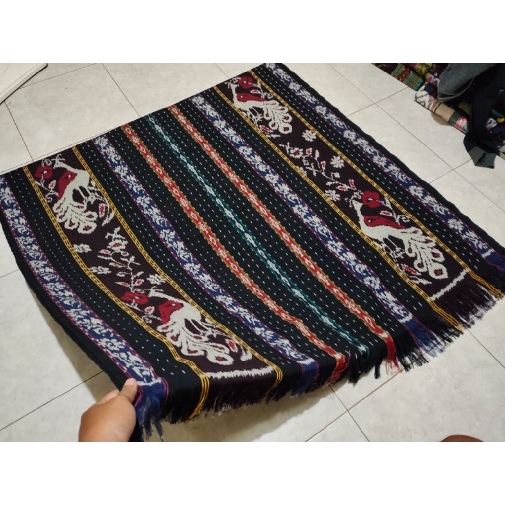 KAIN TENUN IKAT MOTIF NTT