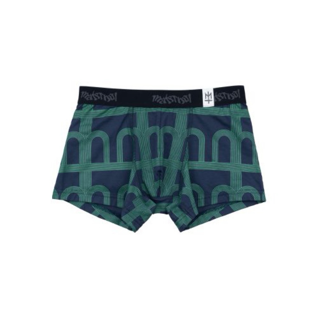 maternal disaster "UWR 147" Boxer