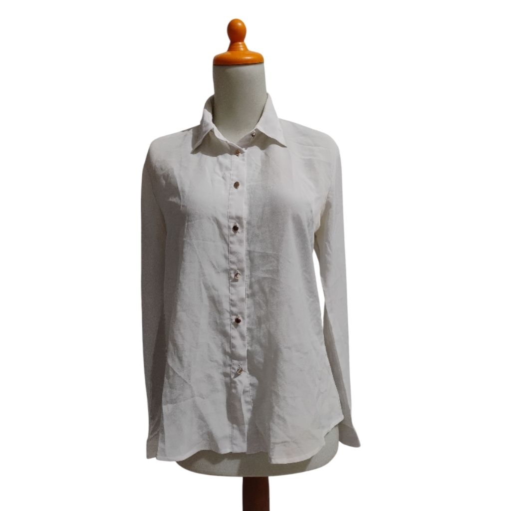 Preloved Kemeja Cole Putih Ld 96 cm / Baju Kerja Wanita Lengan Panjang Second / Atasan Bekas