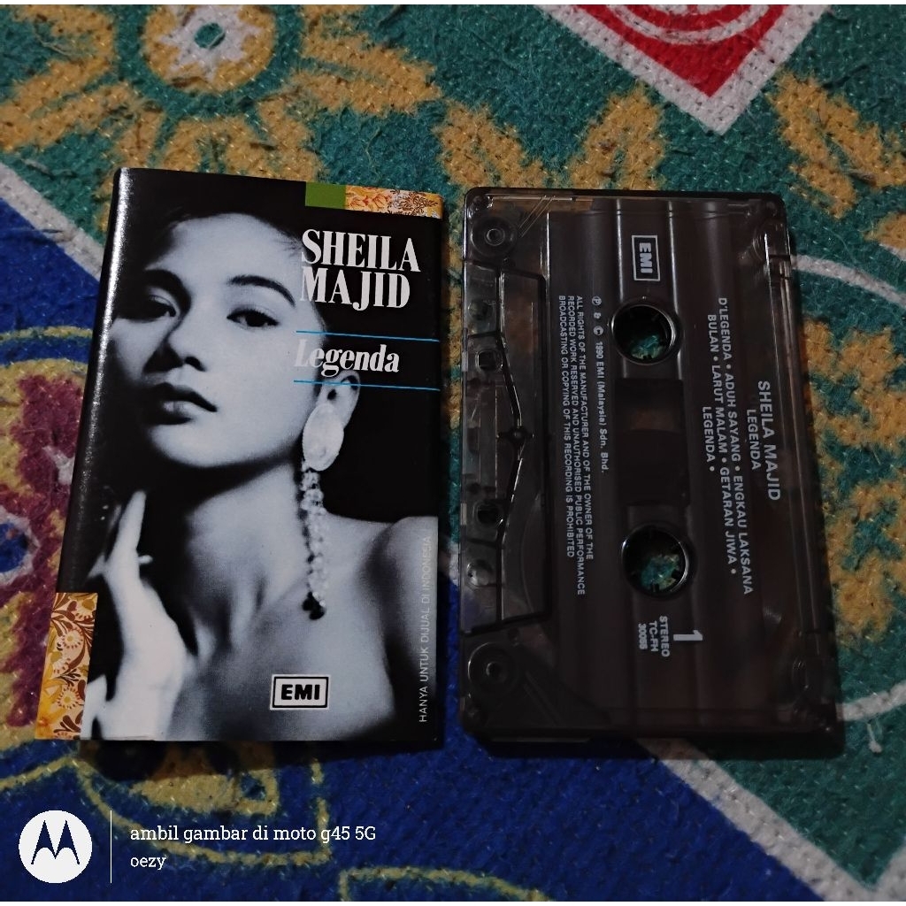 Kaset pita Sheila Majid - legenda