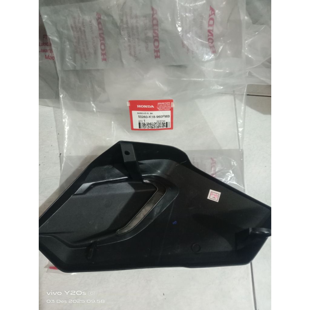 50260-K18-960-FMB cover body kanan(SHROUD R) black CB 150Verza
