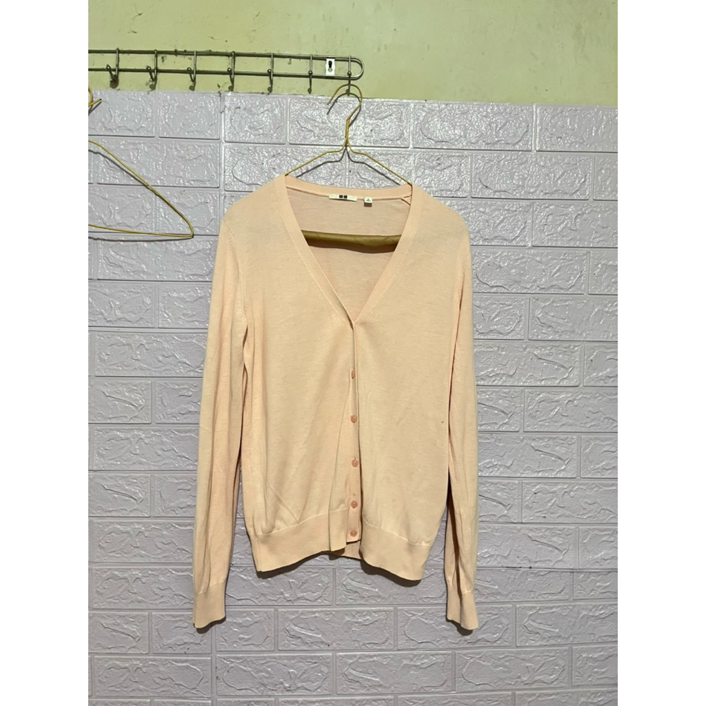cardigan uniqlo soft pink