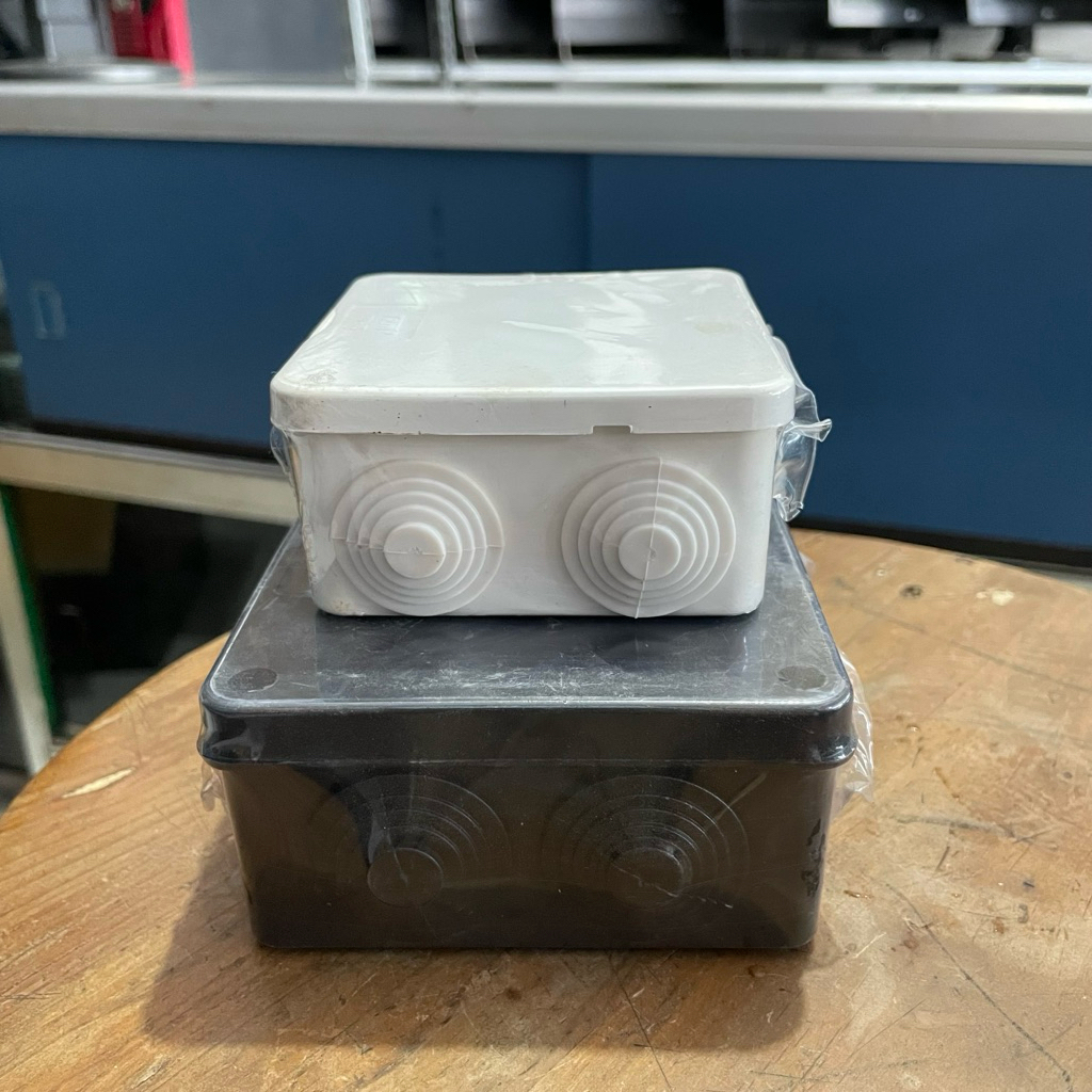 Duradus Box Serbaguna Buat CCTV  & Kelistrikan Hitam besar, Putih Kecil