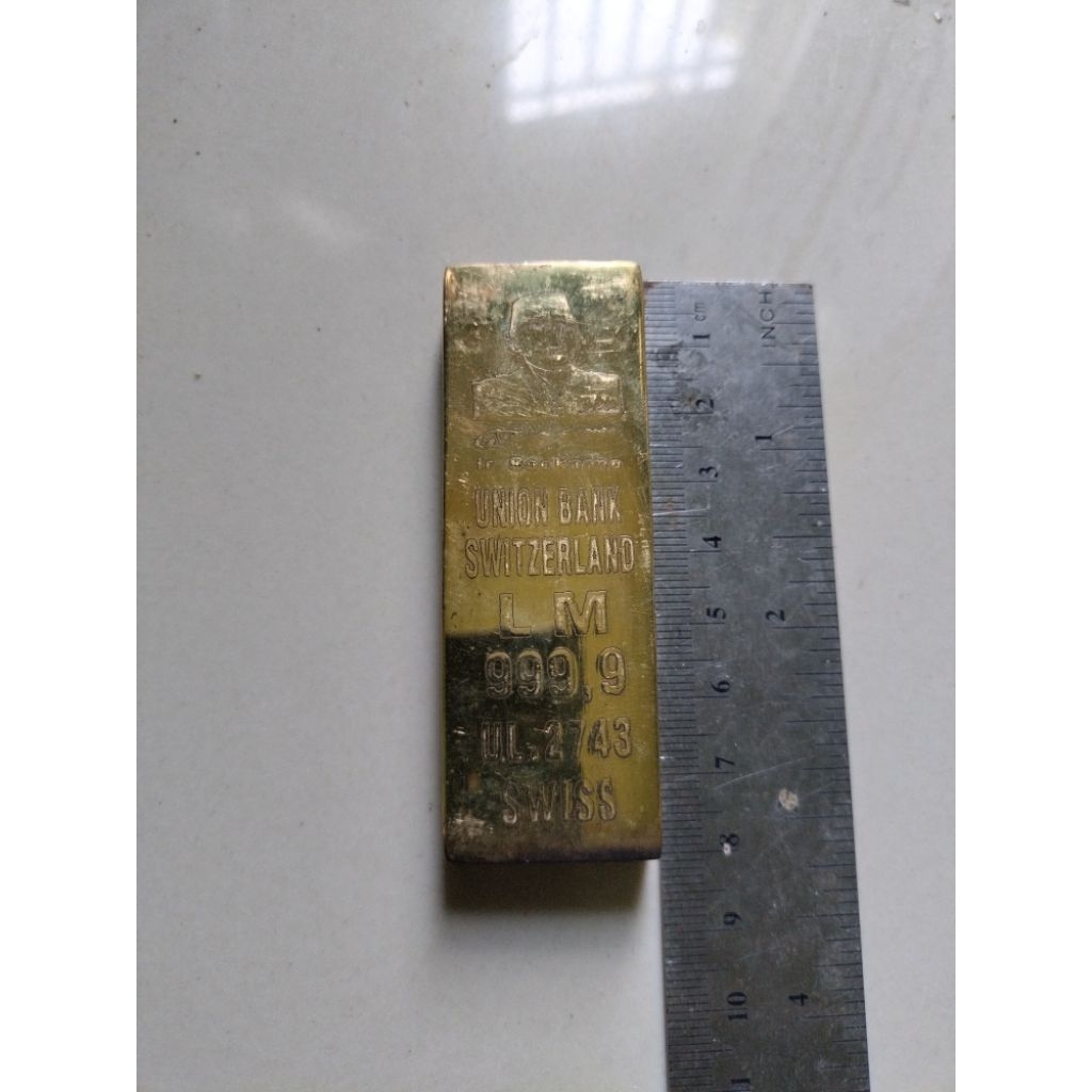 Emas batangan kuno Sukarno LM 999.9 Swiss dari kuningan sari