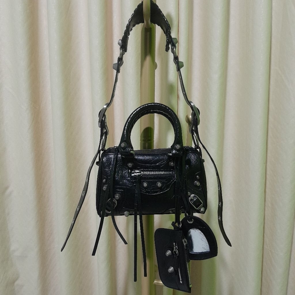 (HARGA NETT) Tas Sling BALEN LE CAGOLE MINI DUFFLE BLACK LEATHER Kulit Asli Pecah Seribu