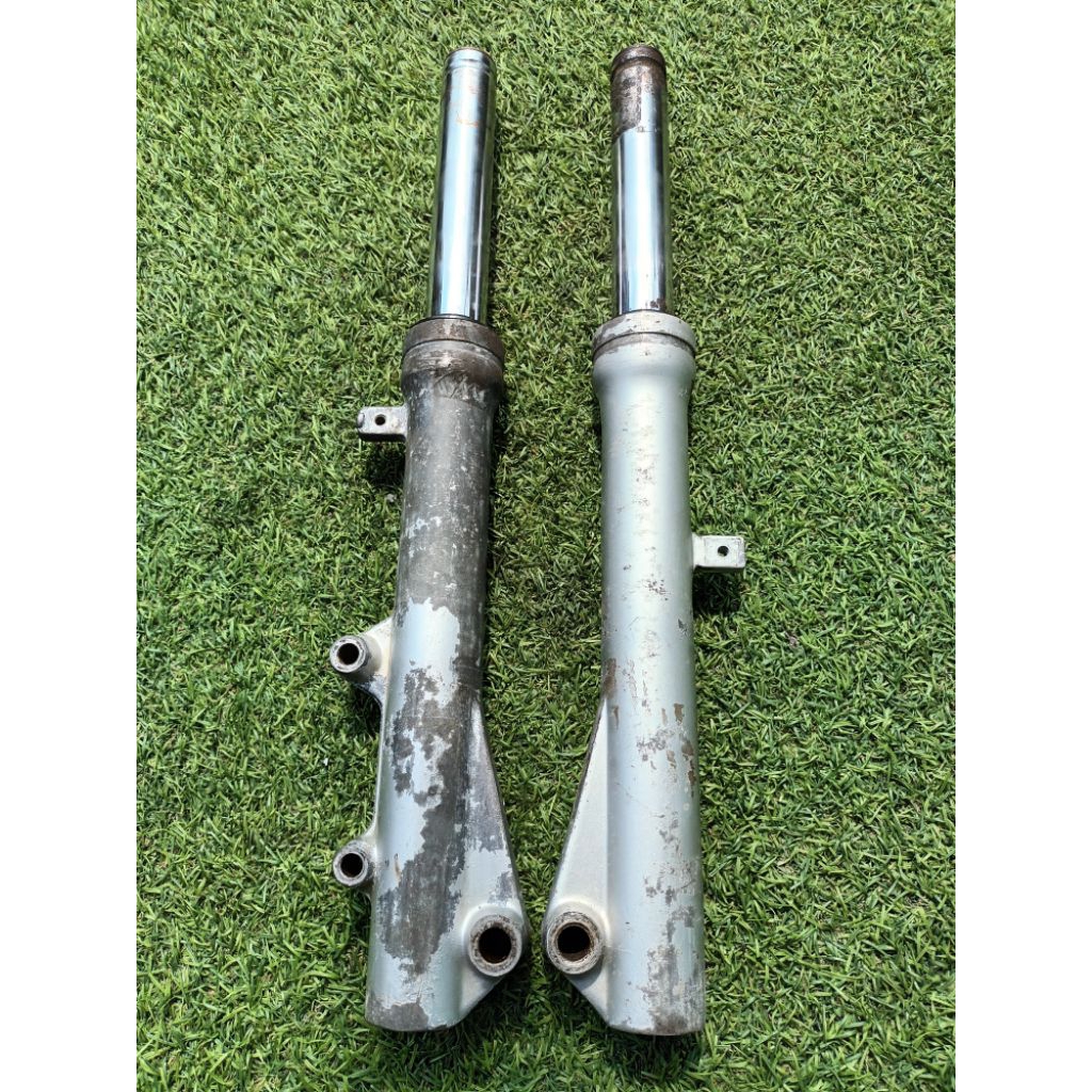 SHOCK DEPAN KYMCO SPIKE 120CC ORIGINAL COPOTAN DIAMETER AS 31 MM DETAIL ADA DI FOTO DAN VIDIO