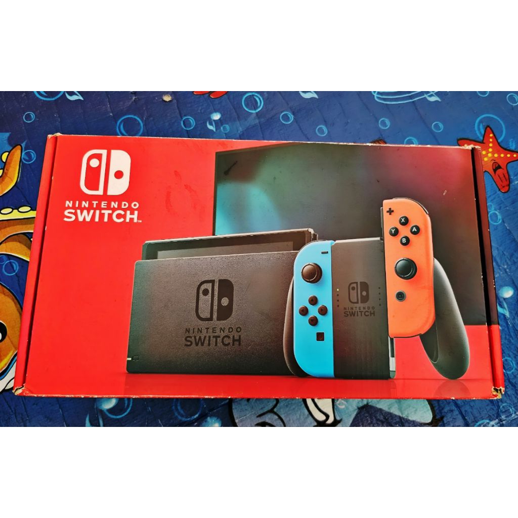 Nintendo Switch V2 Second Bekas no minus, mulus seperti baru, jarang dipakai. Layar bersih, Joy-Con 