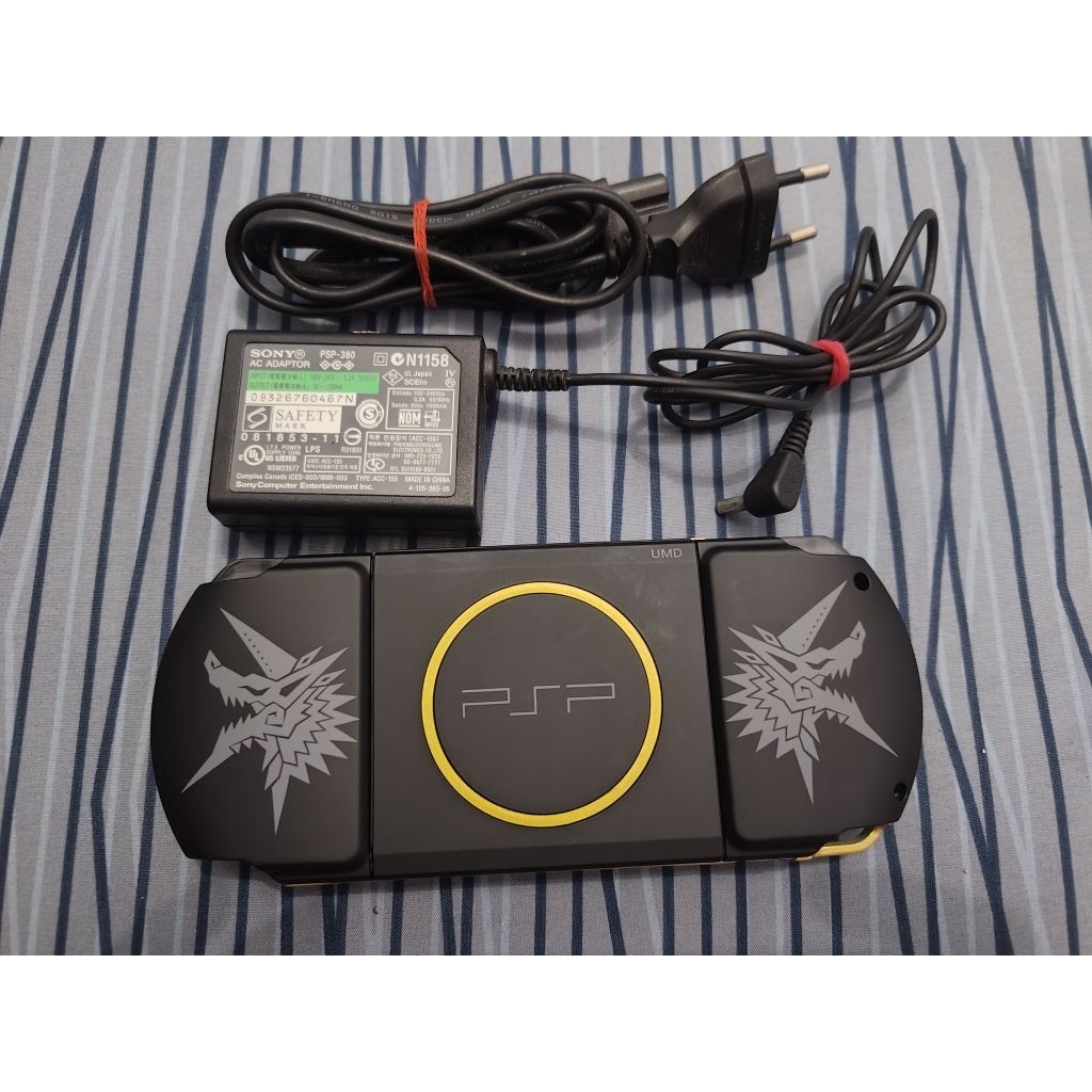 PSP 3000 monster hunter edition
