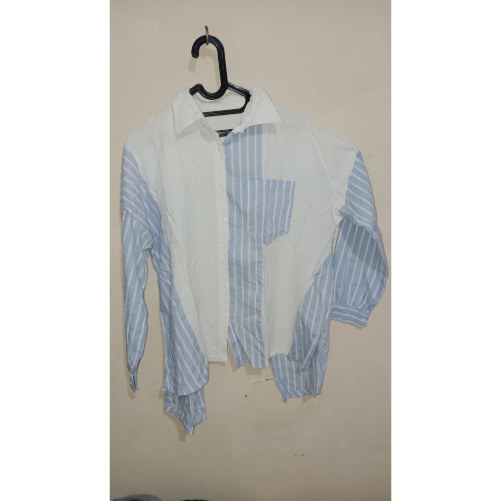 Kemeja Garis Garis Biru Wanita