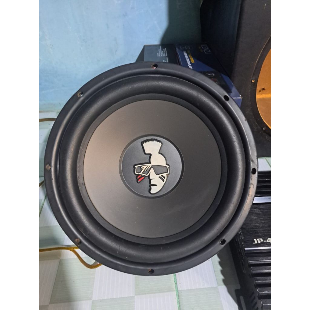 subwoofer mohawk 12inch bekas normal