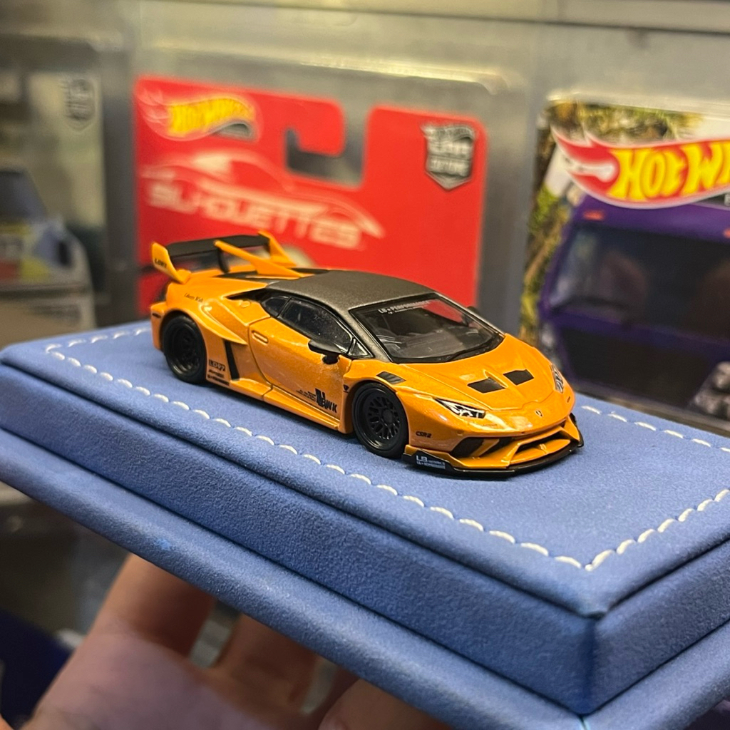 Mini GT LBWK Lamborghini Huracan GT Arancio Borealis