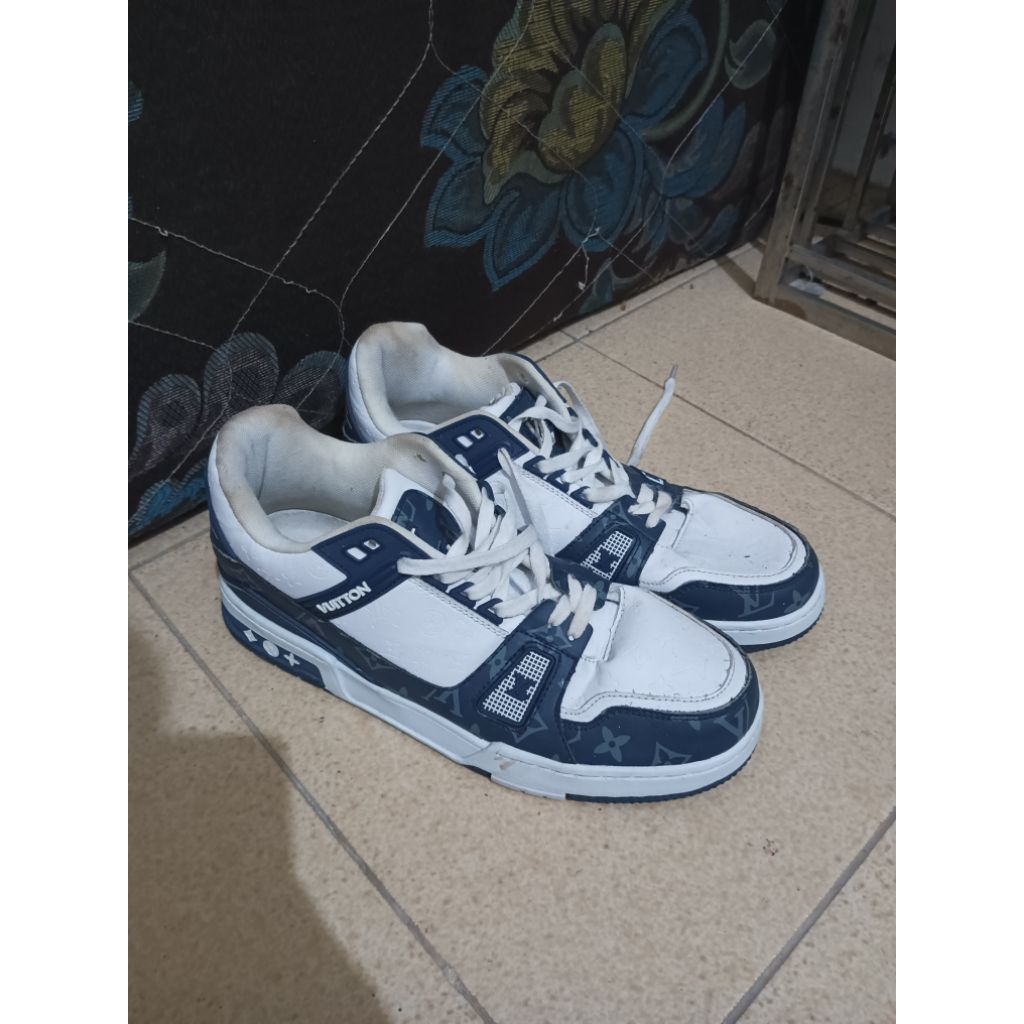Sepatu Sneakers Cowo