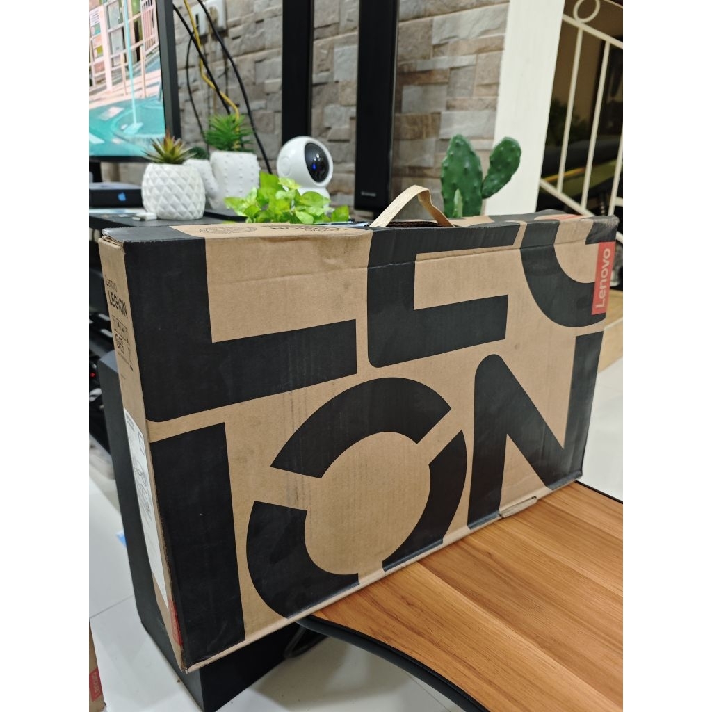 Laptop Lenovo Legion 5 IRX10 RTX5060 24/512