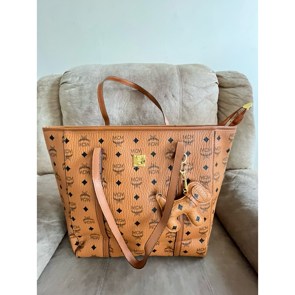 Tas Totebag MCM Preloved Second Branded MCM ( Size Bawah 30 Atas 40 Tinggi 30 )