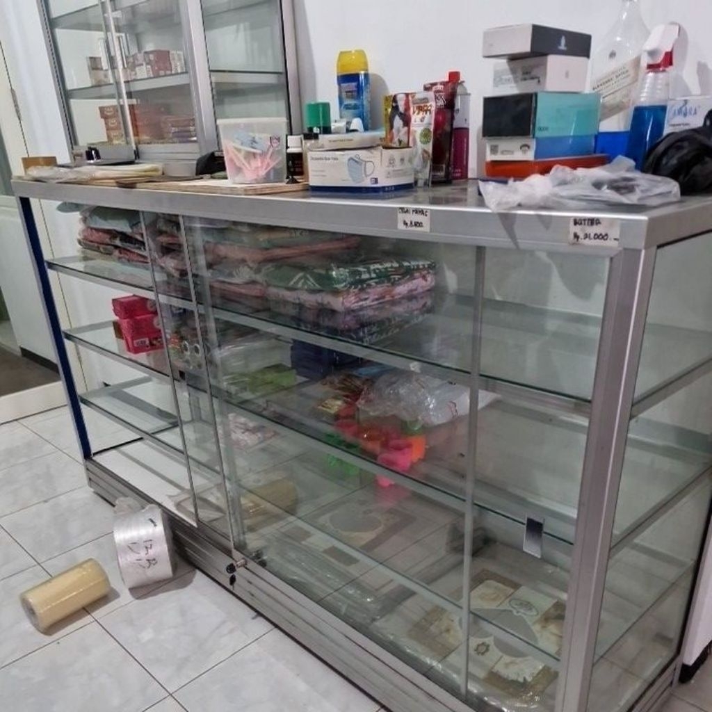 ETALASE KACA/ETALASE PAJANGAN/JUALAN ETALASE TOKO