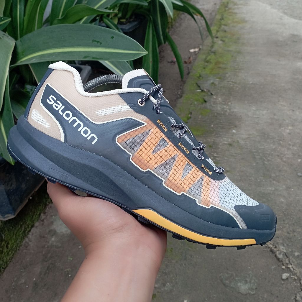 Sepatu Lari / Trail Running Salomon