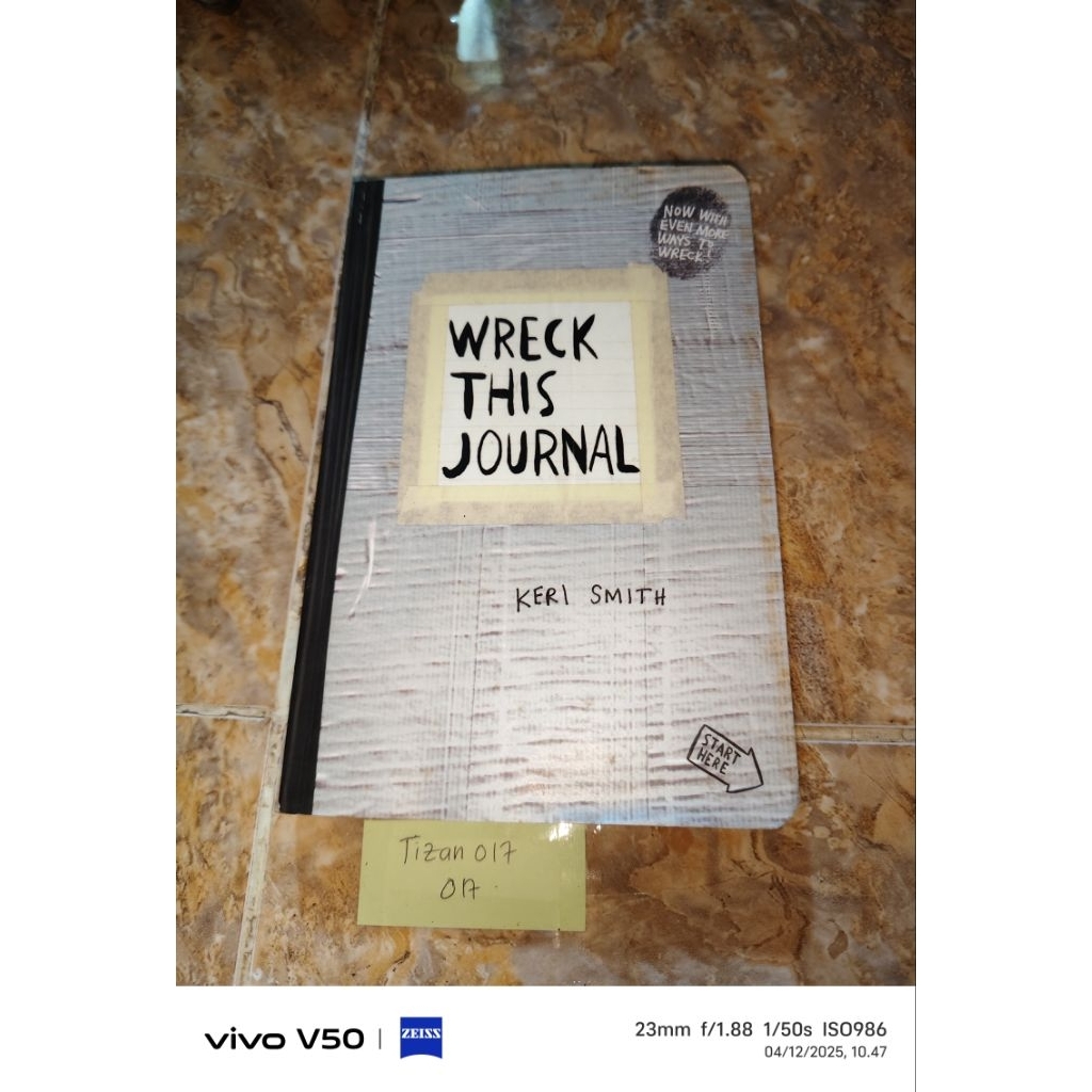Buku Wreck This Journal - Kerl Smith
